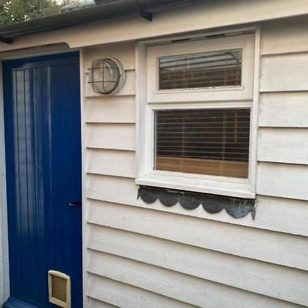 The Potting Shed. Small But Perfectly Formed Canterbury Exteriér fotografie