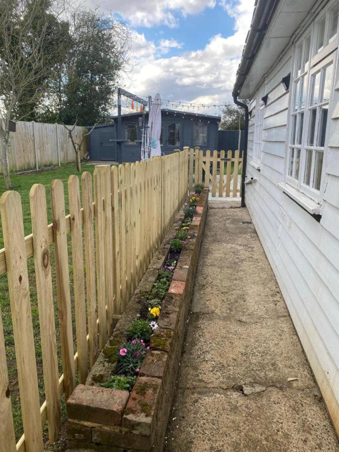 The Potting Shed. Small But Perfectly Formed Canterbury Exteriér fotografie